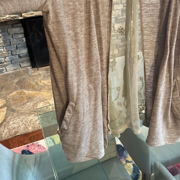 Tan open sweater - Picture 3 of 5